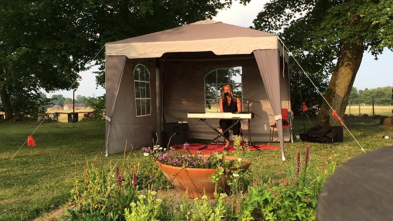 Tryde 1303 B&B på Österlen Tomelilla Dış mekan fotoğraf