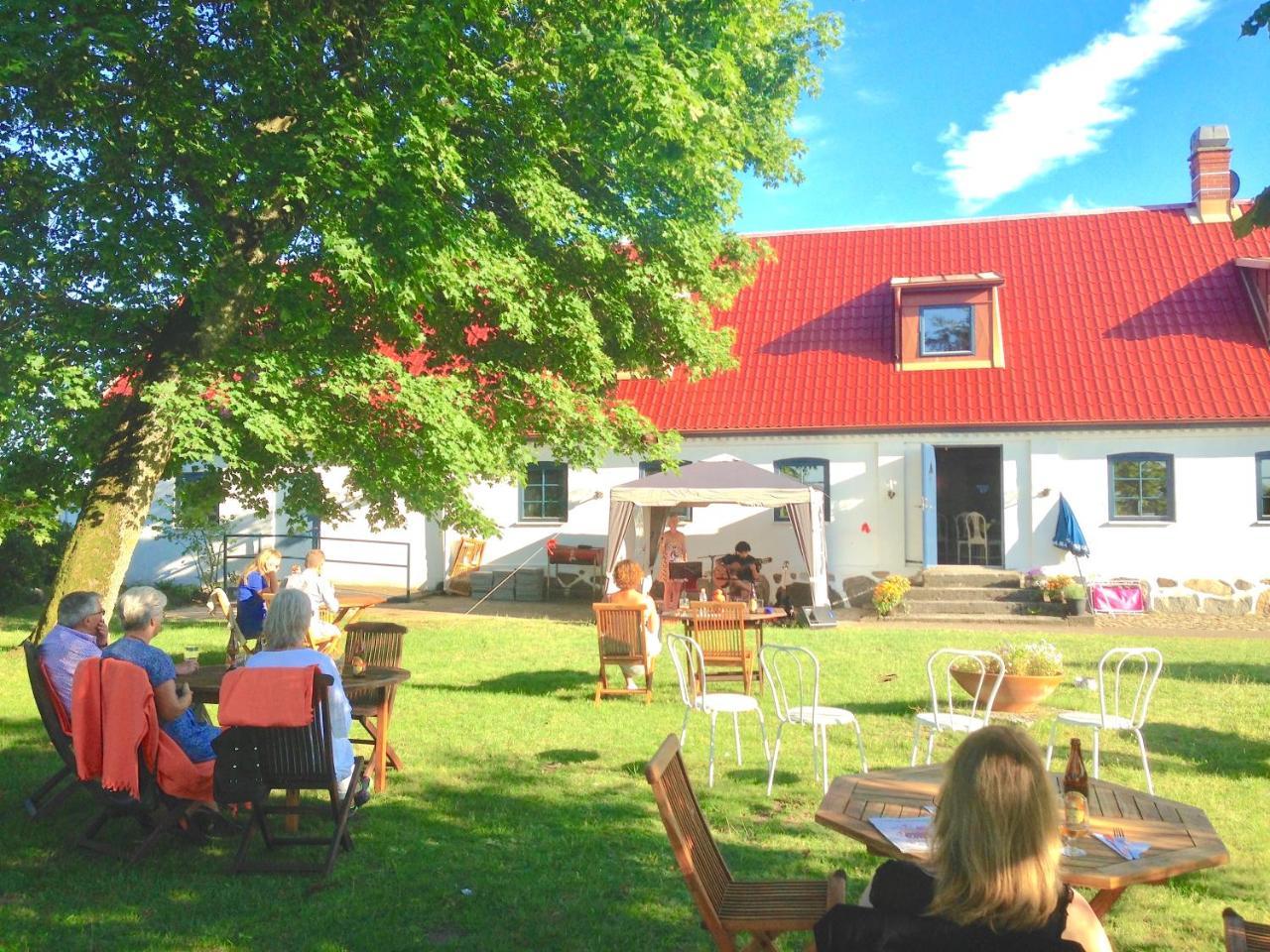 Tryde 1303 B&B på Österlen Tomelilla Dış mekan fotoğraf